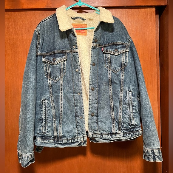 Men’s Levi Sherpa trucker jacket - Picture 2 of 6